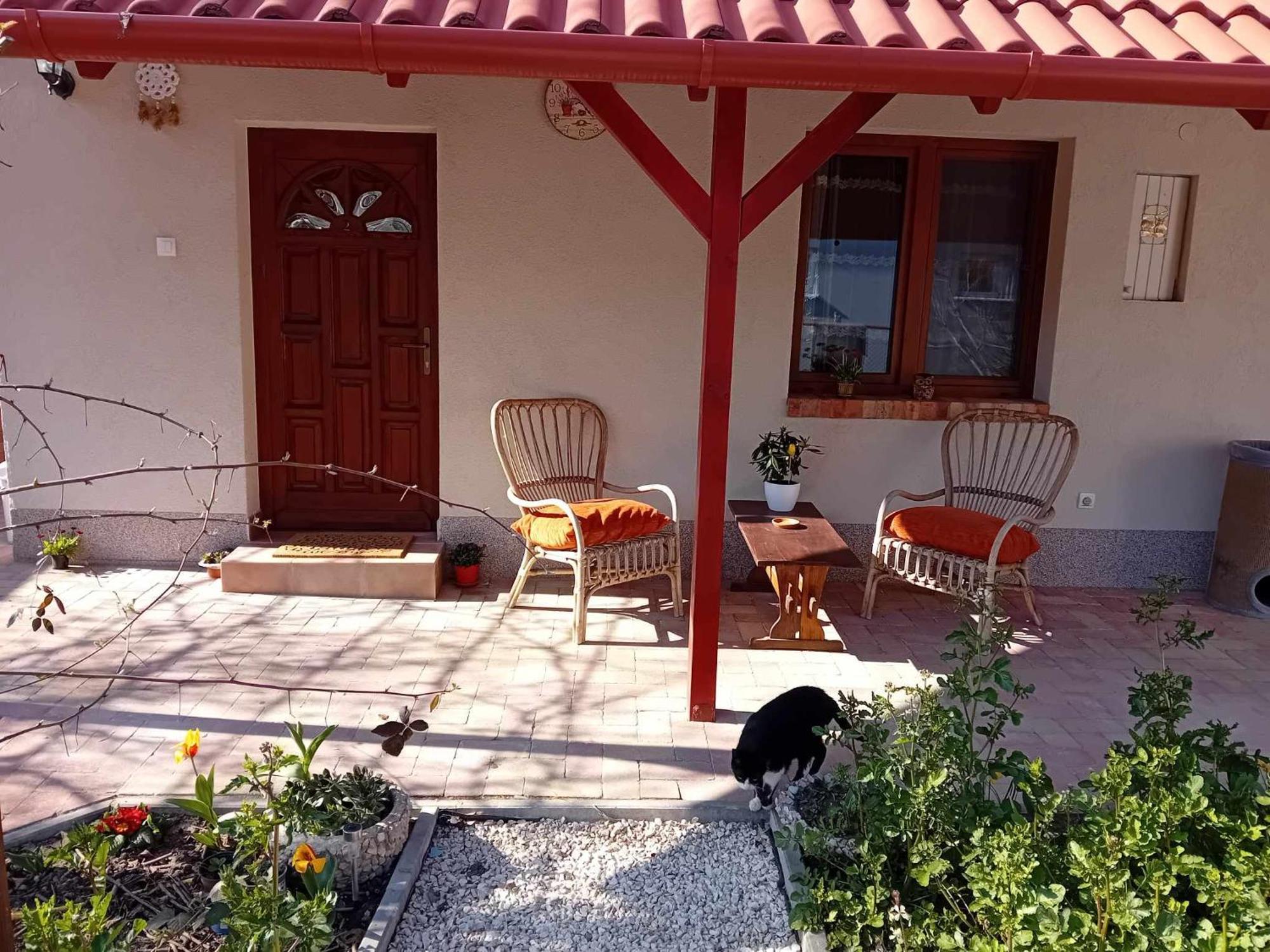 Edi Apartman Vecses Bagian luar foto